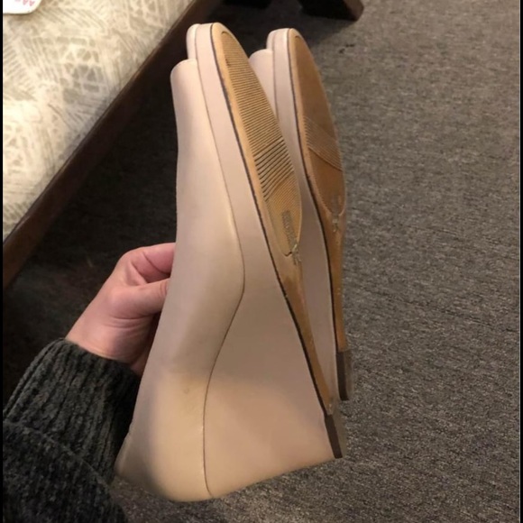 Naturalizer real leather wedges - lightly used - Picture 2 of 3